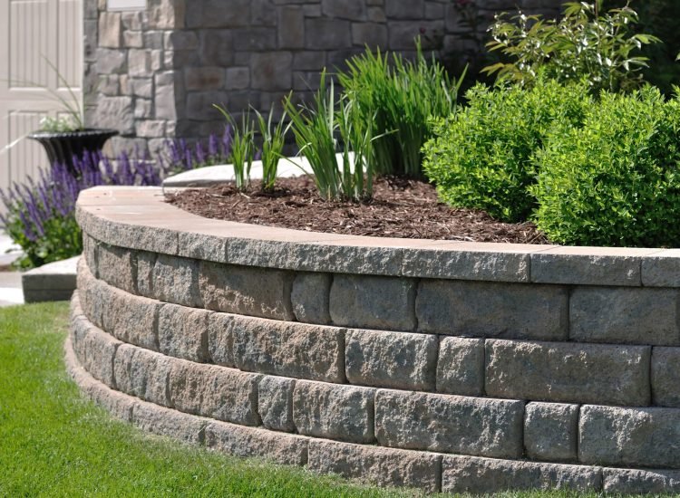 homeguide-precast-concrete-wall-for-landscaping